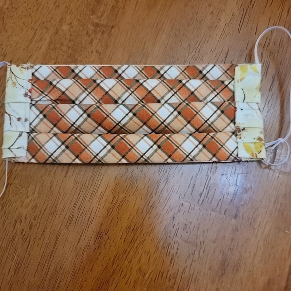 Fall Face Mask - Picture 4 of 4